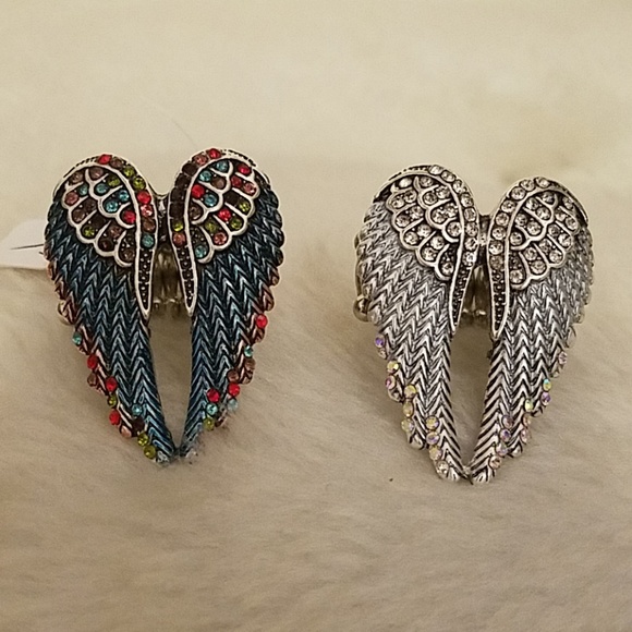 Fashion Angel Wings Ring - LIQUIDATION SALE!!! - Picture 1 of 5